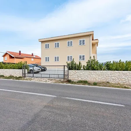 Simplistic In Near Sea Apartman *
