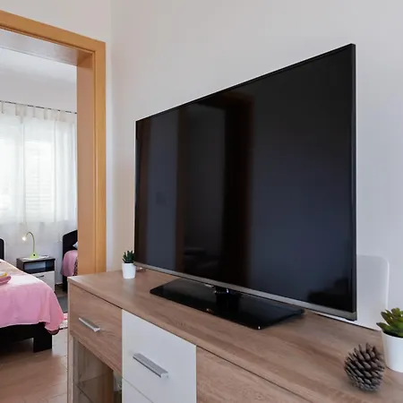 Apartman Simplistic In Near Sea Nevidane
