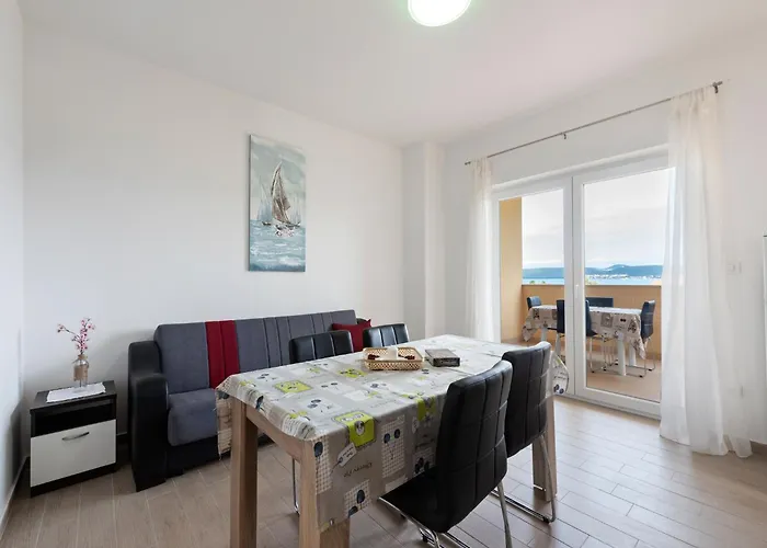 Simplistic In Near Sea Apartament Neviđane