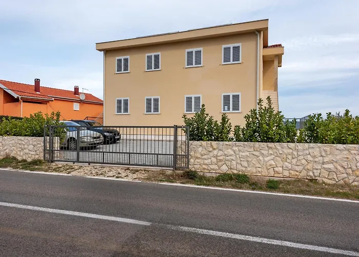 Apartament Simplistic In Near Sea