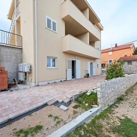 Simplistic In Near Sea Apartment