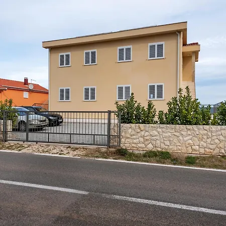 Apartmán Simplistic In Near Sea