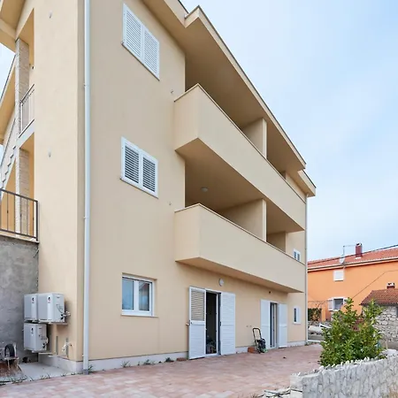Apartmán Simplistic In Near Sea