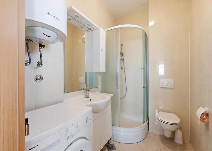 Simplistic In Near Sea Апартаменты Nevidane