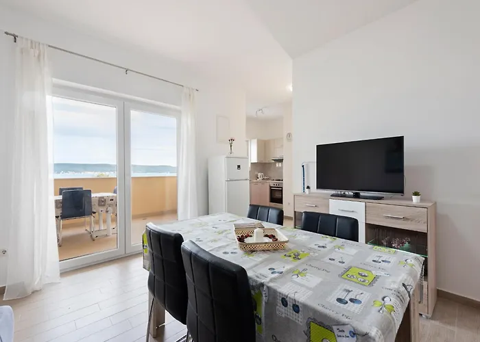 Апартаменты Simplistic In Near Sea Nevidane
