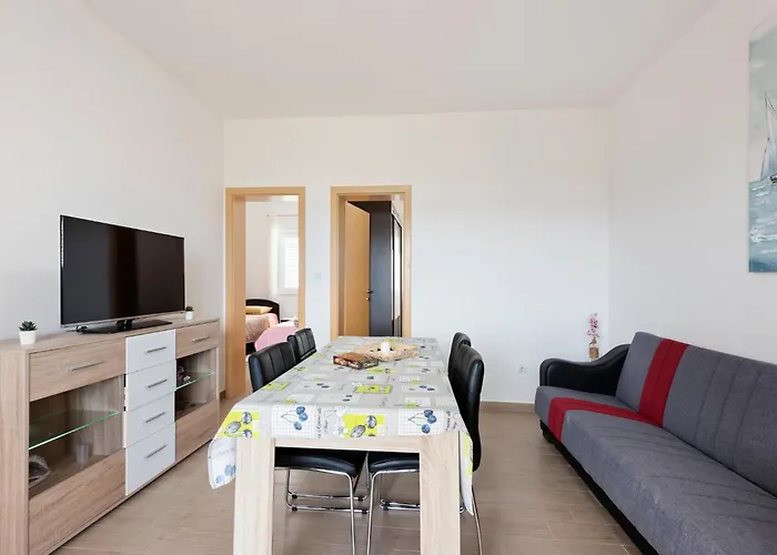 Simplistic In Near Sea Апартаменты *