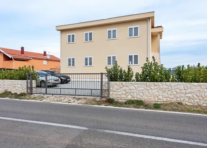 Simplistic In Near Sea Апартаменты *