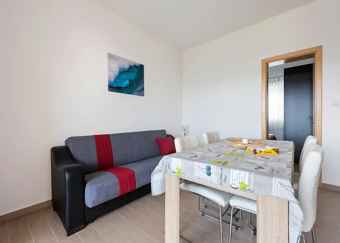 Simplistic In Near Sea Апартаменты Nevidane